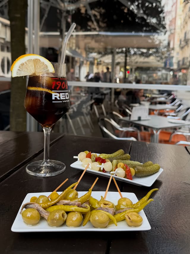 Vermut en la terraza