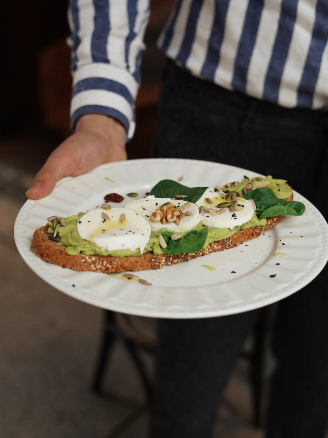 Tostada de aguacate